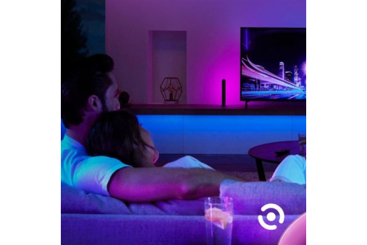 Pachet Philips Hue: LightStrip RGB Kit de baza + Extensie luminoasa 1M+ Bridge Hue