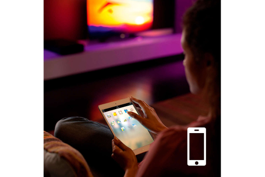 Pachet Philips Hue: LightStrip RGB Kit de baza + Extensie luminoasa 1M+ Bridge Hue